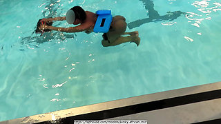 Flashing in the Second Hand Shop 01 & Learning to Swim, Lesson 02