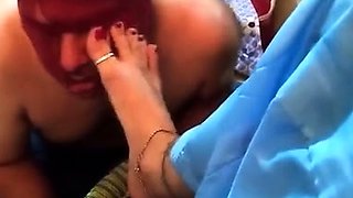Amateur Foot Fetish Girlfriend Sucks and gives a Footjob