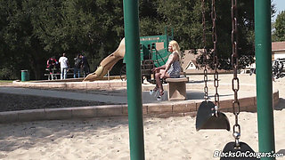 Horny Cougar Cindy Crawford Wants Anal Gangbang with Big Black Cocks