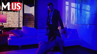 An awesome blindfolded model April Olsen knows how to suck