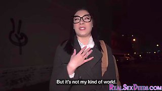 POV Stunning bigbooty babe cockbouncing