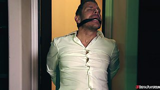 Luna Star's Wild Anal Passion Explodes in Sultry Hotel Heat