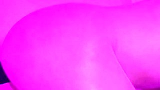 Cute amateur teen girl toying her pussy in bed on cam