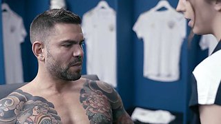 Zaawaadi Blows Juan Lucho in Steamy Locker Room