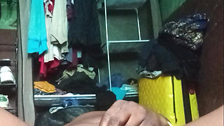 Cool Reels of Her Showing a Live Masturbate