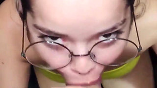 I Just Got Out of the Shower and White Moon Already Came Mouth to Dick to Get Cumshot