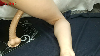 Stepsister in Short Movie: "her Favourite Size