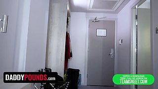Luxurious blondie housekeeper lacey amour pounds her first ever sugar-daddy in his hotel room