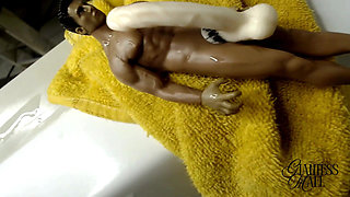Tiny Sank in Bath Tub - Neighbor Caught Peeping at a Giantess Having Her Bath, Water Play