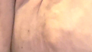 Rubbing the Clit Until I Cum