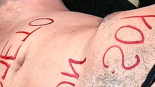 Two Very Latinas Suck the Dicks of Some Statues