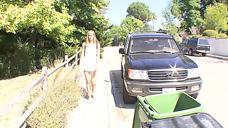 Blonde slut likes it rough