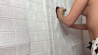 Gloryhole: It Melts as if It Was Waiting for Her