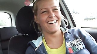 Sophie Moone and Marketa Brymova are enjoying pussy-licking so much