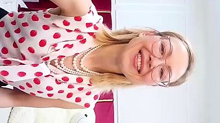 Flexible amateur blonde doll Rebeka masturbates