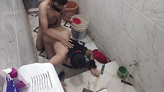 Left the Neighbor in the Bathroom and Cumshot