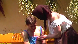 78 years old BBW stepmommy outdoor fucked