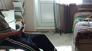 The Maid Agreed To Have Sex For A Tip