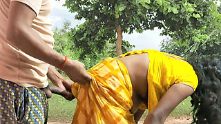Indian Desi Beautiful Young Employee Get Fucked by Her Manager in Outdoor