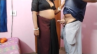 Desi Village Bhabhi came to my room with fresh Oranges and I fucked her pussy in return