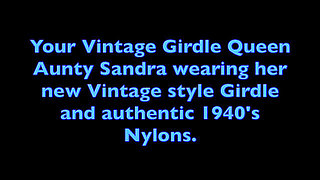 Vgq24 Aunty Sandra Wearing 1940's Stockings