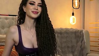 Big boob brunette masturbates on webcam