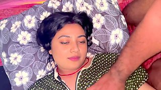 Seduced the stepmom and took advantage of the opportunity and fuck the, Full Hindi video