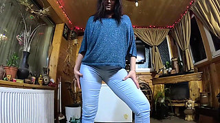 Cameltoe MILF Twerks in Jeans - Blowjob & Cum All Over My Puffy Jacket 334