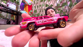 Muslim Giantess Car in Pussy