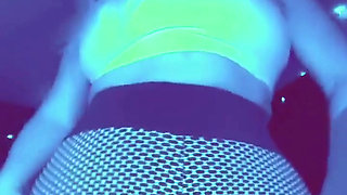 Rosie's Camel-toe Makes a Debut