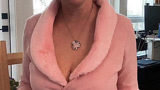 Hot Preview - Tapping My Best Friend's Mom While He's at the Gym