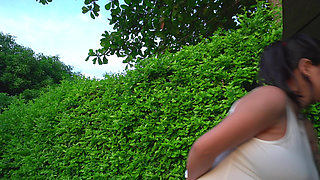 Challenge in a Park: Pregnant Girl Agrees to Use an Anal Plug