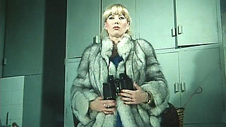 Torn Panties, Residents with Buttocks Down (1980)