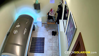 Czech Solarium 163: Hairy MILF Gives Us a Free Show in Solarium