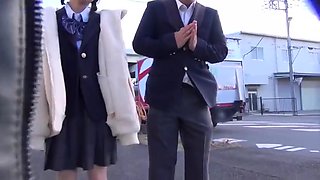 Sdmm-232 Magic Mirror Bus: Teenage 18+ Boys And Girls Take On A Challenge Based On Their Physical Compatibility! A Youthful Three-legged Race! A Slightly More Mature Pictogram Challenge! If They Succeed At Everything, Theyll Receive The Latest Smartphone