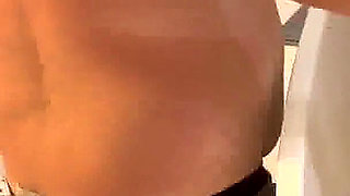 Lexi's bathtub playtime, multiple orgasms with the help of Luca