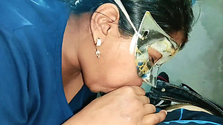 Indian Bhabhi Sucking Big Dick