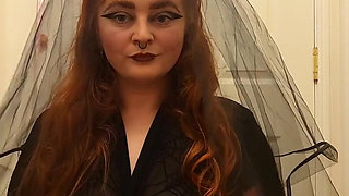 Seasonal Mistress Ready to Ensnare You in My Web