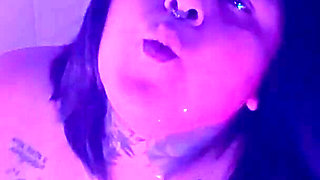 BBW Smoking in Her Psychedelic Bathroom - 4K
