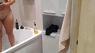 Looking for My Teen Step Sister and Jacking Off