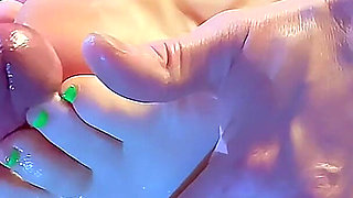 Amateur Housewife Foot Fucking Oiled Wrinkled Soles