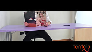 Doctor helps her colleague test Daisy. TANTALY use the code Ferrero to get a discount.