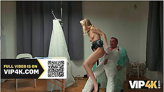 Doctor Steve Cured My Little Pussy Very Quickly - Nela Decker And Steve Q