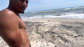 Latina fucked by waiter on a Caribbean island