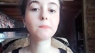 Do you like videos like this eating? Like to know and when I eat fruit he recorded them