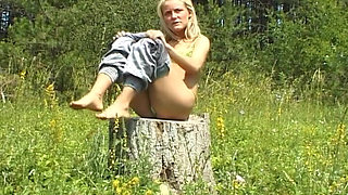 Peeing Blondie From Germany Is Here to Have Fun in Outdoor Session