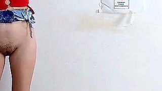 Doctor Leaves Patient Naked in Order to Examine Her!