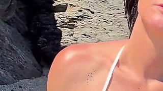 Roemie T - Smoking on the Beach