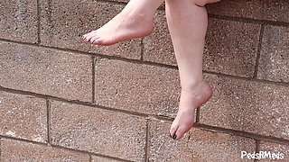Little Miss Rya Flip Flop Popping Outside