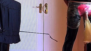 Dominatrix Mistress April Rosies wurst training